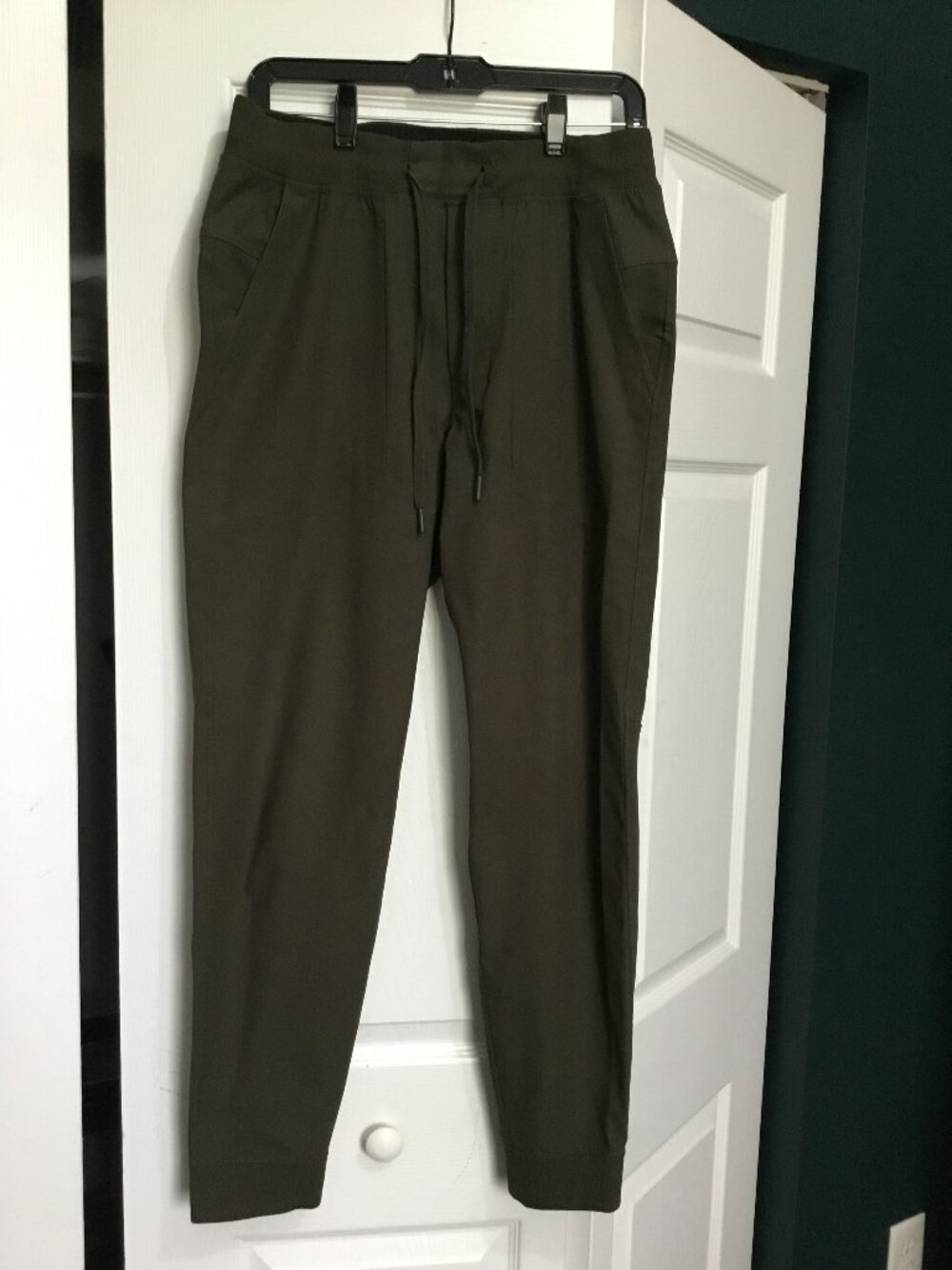 Green Lululemon Joggers M
